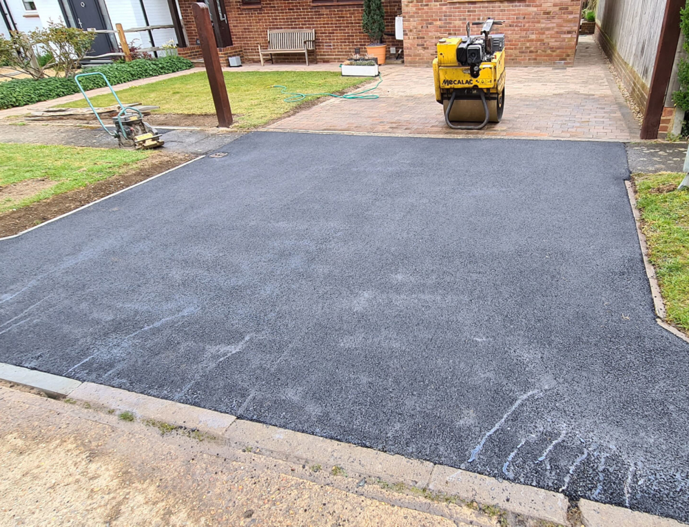 how-to-lay-paving-slabs-on-an-existing-concrete-base-uk-surfacings